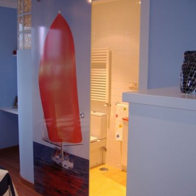 Puerta corrediza de vidrio tintado