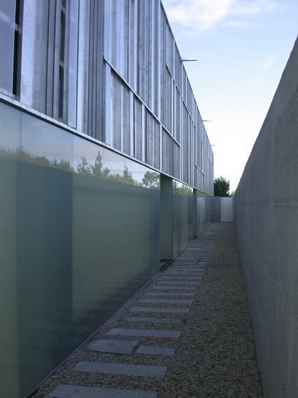 Exterior de oficinas con acristalamiento