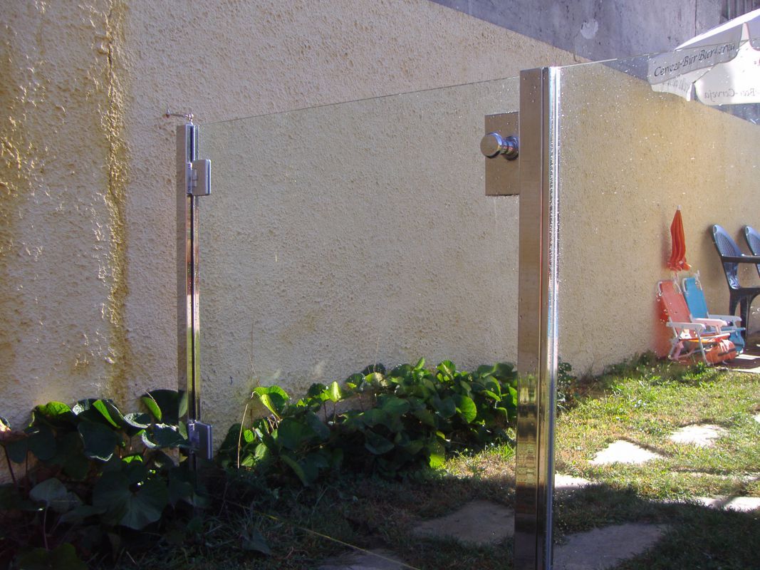 Detalle de cerramiento en vidrio exterior